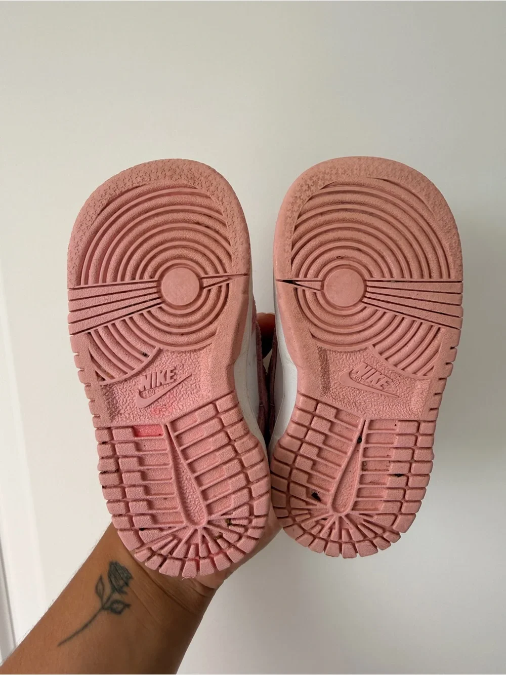 Nike Kids Pink and White Low-Top Sneakers